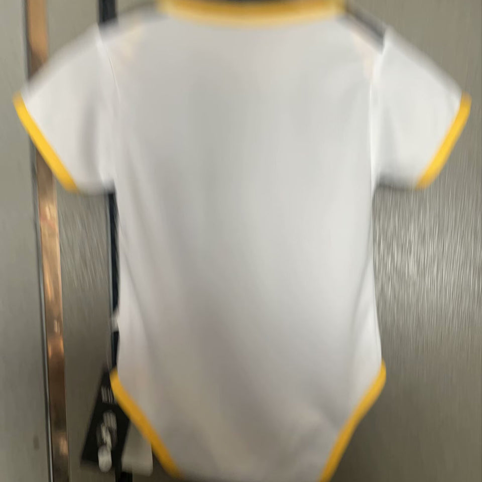 jersey 2025/26 real madrid local manga corta versión fan