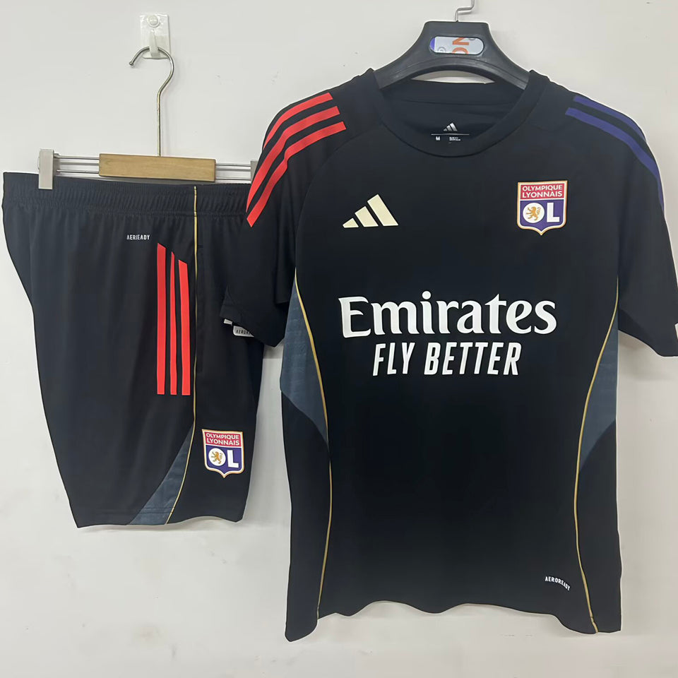 conjunto entrenamiento 2026 lyon
