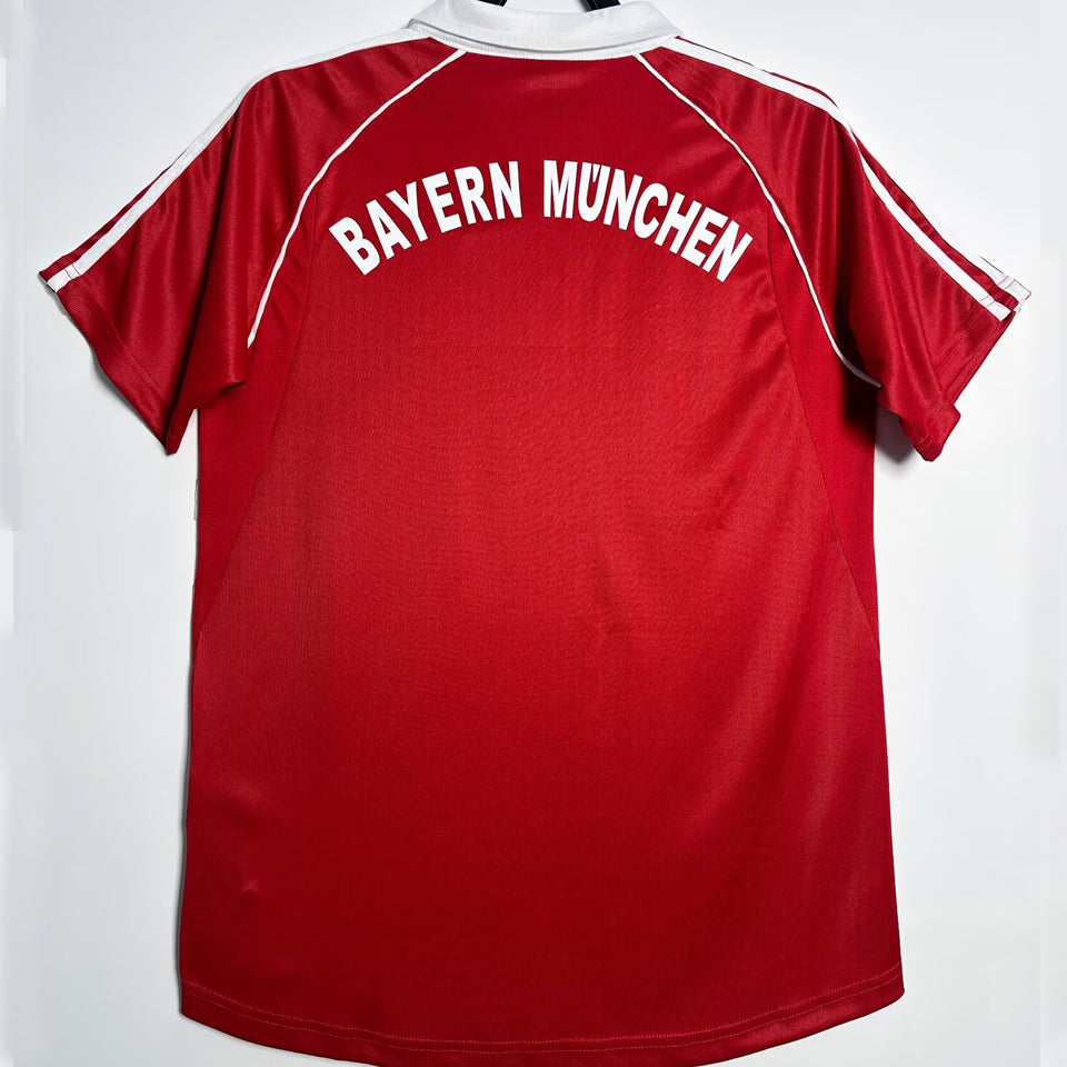 Jersey 2005/06 Bayern Munich Local Manga corta Versión Fan Retro