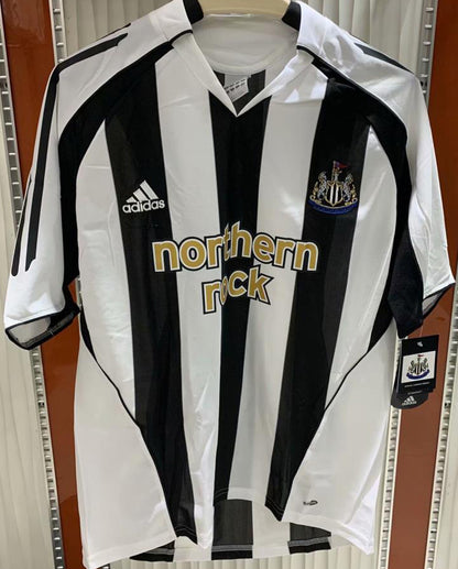 Jersey 2005/06 Newcastle Local Manga corta Versión Fan Retro