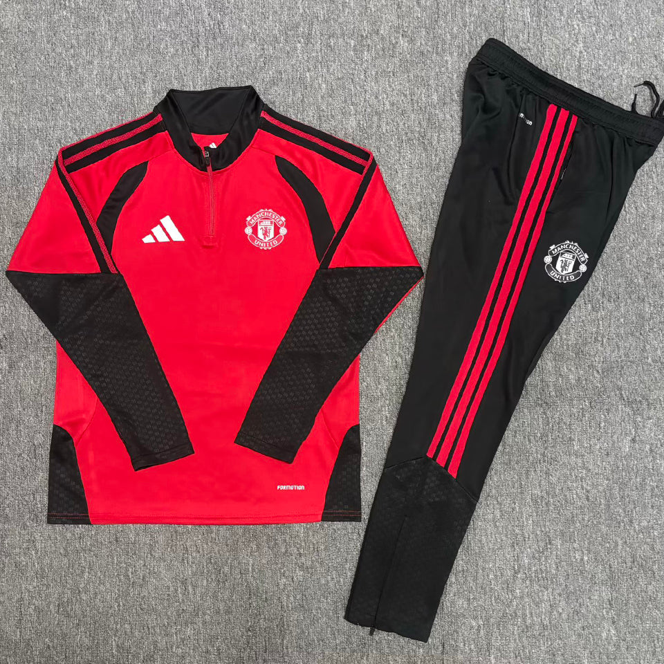 conjunto entrenamiento 2026/27 manchester united