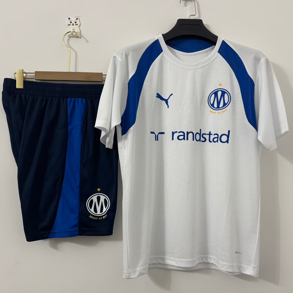 conjunto entrenamiento 2026/27 marsella