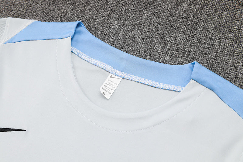 conjunto entrenamiento 2025 tottenham