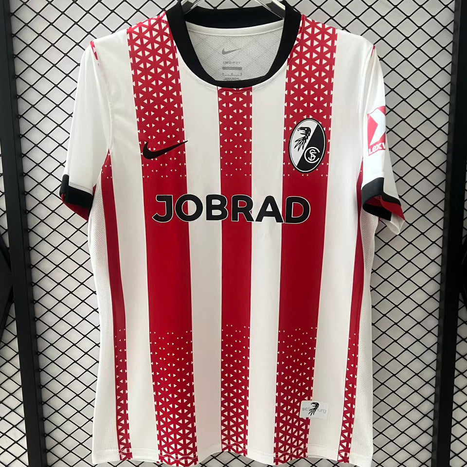 Jersey 2025/26 Freiburg Local Manga corta Versión Fan