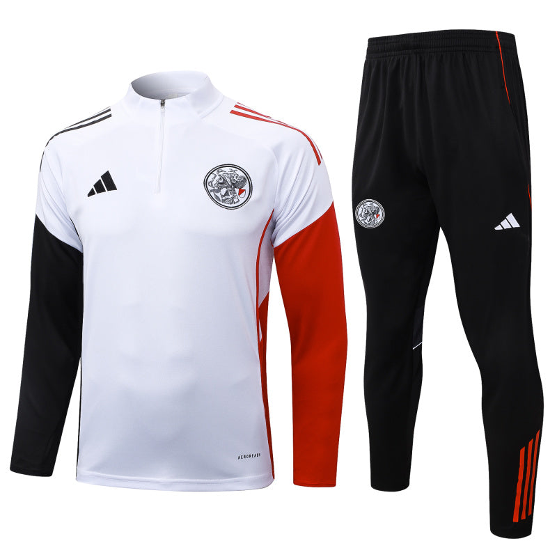 conjunto entrenamiento 2025/26 ajax