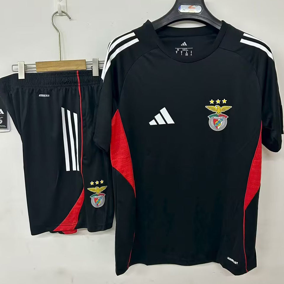 conjunto entrenamiento 2025/26 benfica