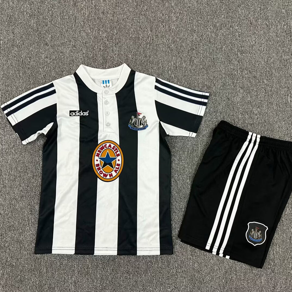Jersey 1995/97 Newcastle Local Manga corta Niño Retro