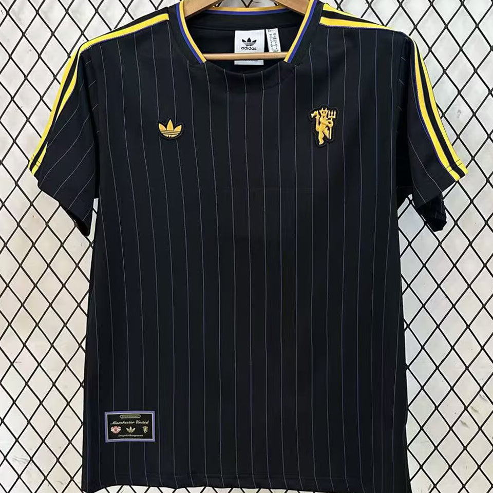 Jersey 2025/26 Manchester United Especial Manga corta Versión Fan Retro