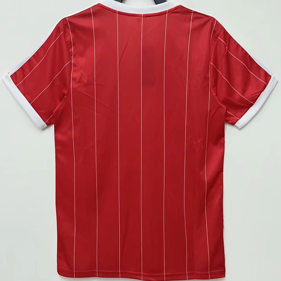 jersey 1983/84 hamburger visitante manga corta versión fan retro