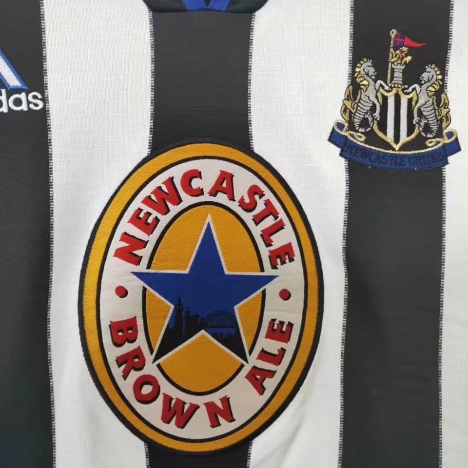 Jersey 1999/2000 Newcastle Local Manga larga Versión Fan Retro