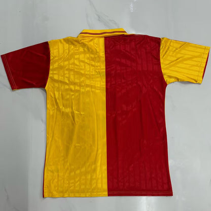 Jersey 1996/1997 Galatasaray Local Manga corta Versión Fan Retro