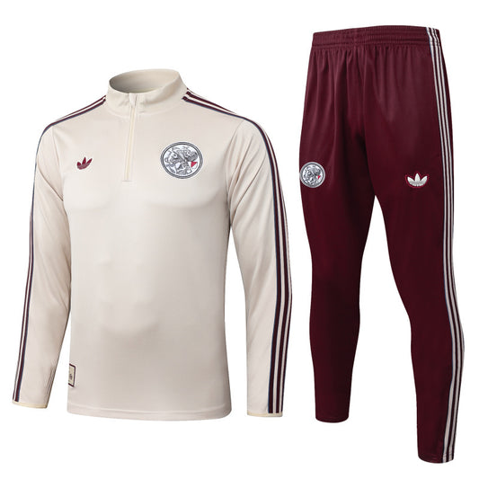 Conjunto Entrenamiento 2025/26 Ajax