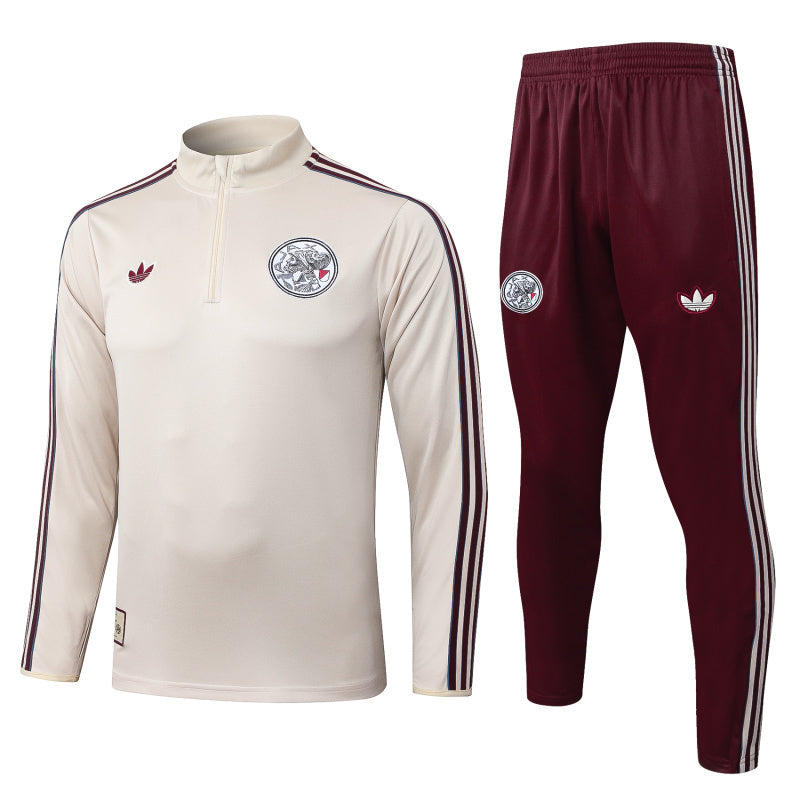 Conjunto Entrenamiento 2025/26 Ajax