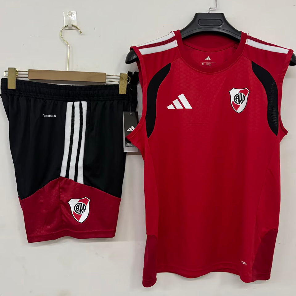 conjunto entrenamiento 2026/27 river plate