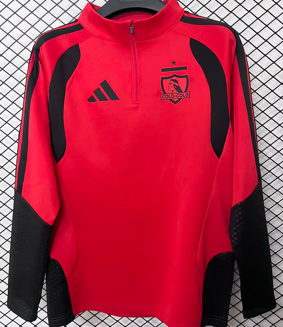 conjunto entrenamiento 2026/27 colo-colo
