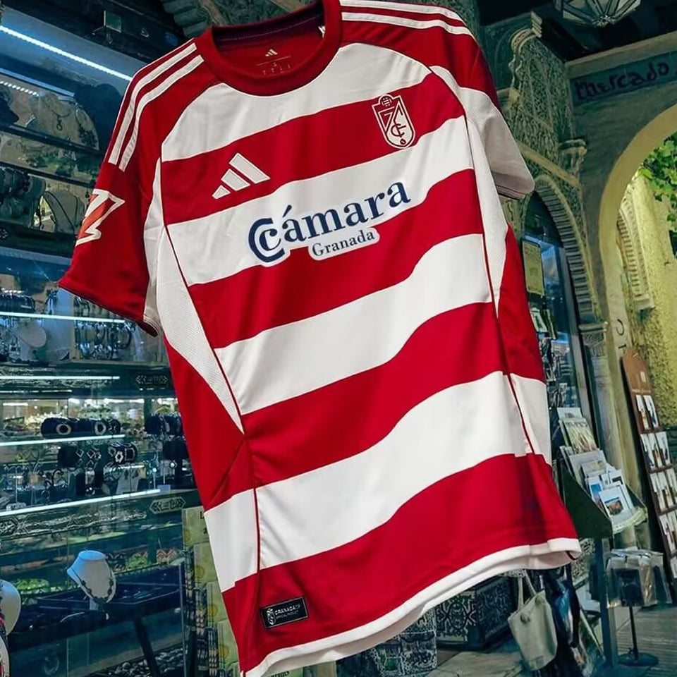 Jersey 2025/26 Granada Local Manga corta Versión Fan