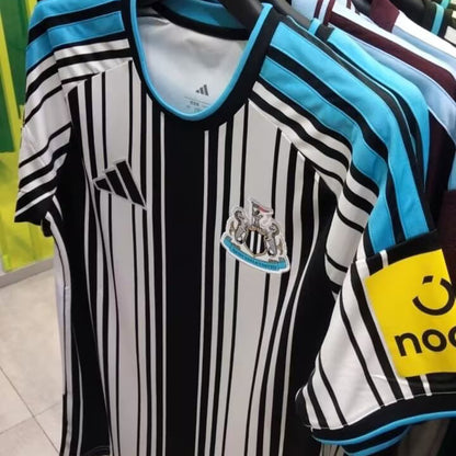 Jersey 2026/27 Newcastle Local Manga corta Versión Fan