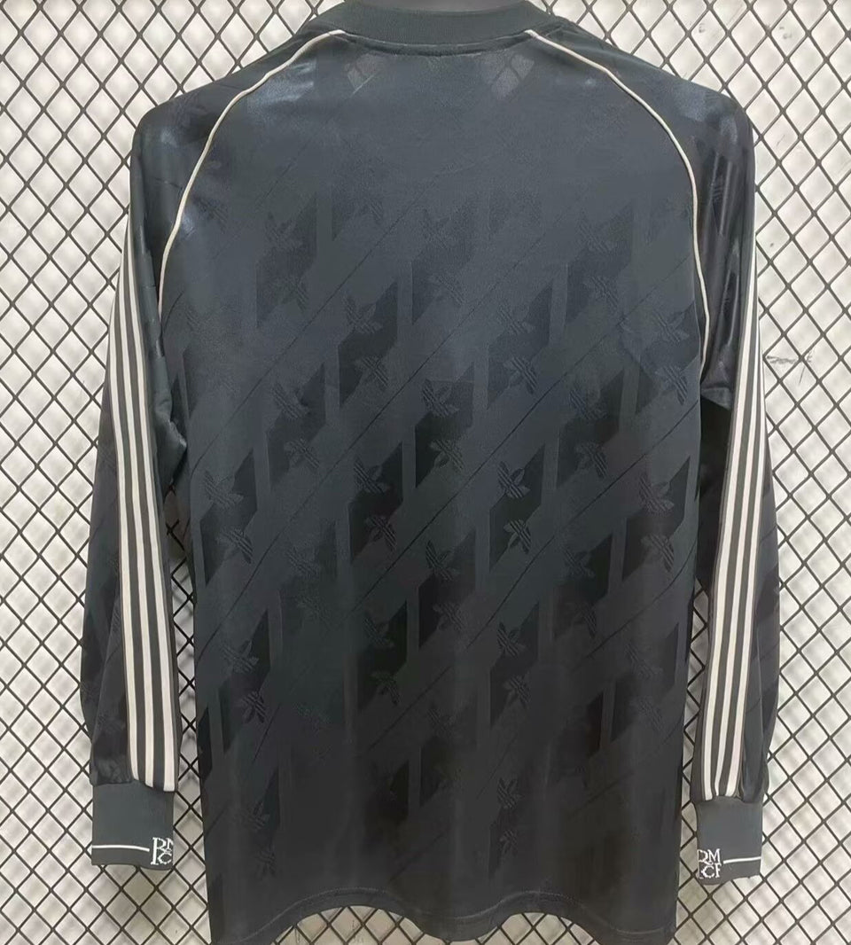 Jersey 2025 Real Madrid Especial Manga larga Versión Fan Retro
