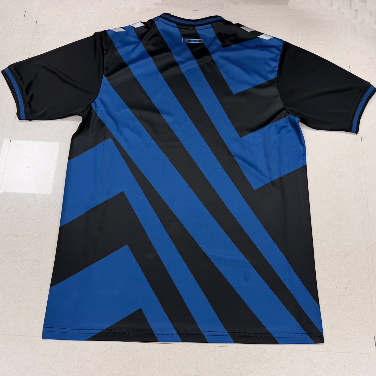 jersey 2026/27 hearts tercero manga corta versión fan