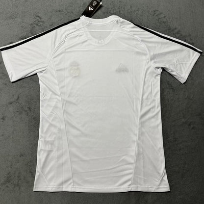 Jersey 2025/26 Real Madrid Especial Manga corta Versión Fan