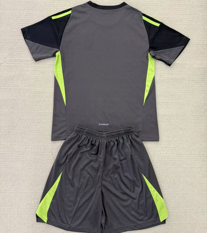 Jersey 2025/26 Real Madrid Especial Manga corta Niño