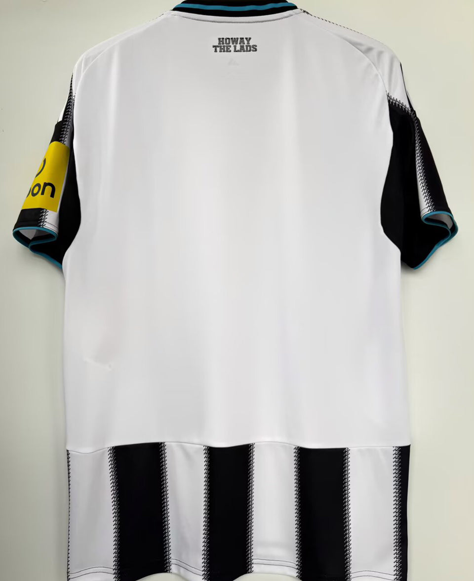 Jersey 2025/26 Newcastle Local Manga corta Versión Fan