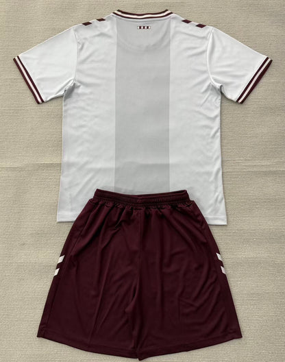 Jersey 2026/27 Hearts Visitante Manga corta Niño