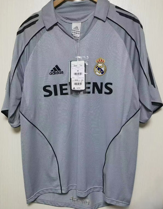 Jersey 2005/06 Real Madrid Tercero Manga corta Versión Fan Retro