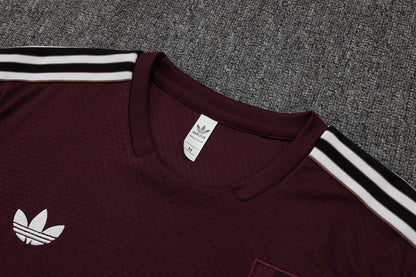 Conjunto Entrenamiento 2025/26 Ajax