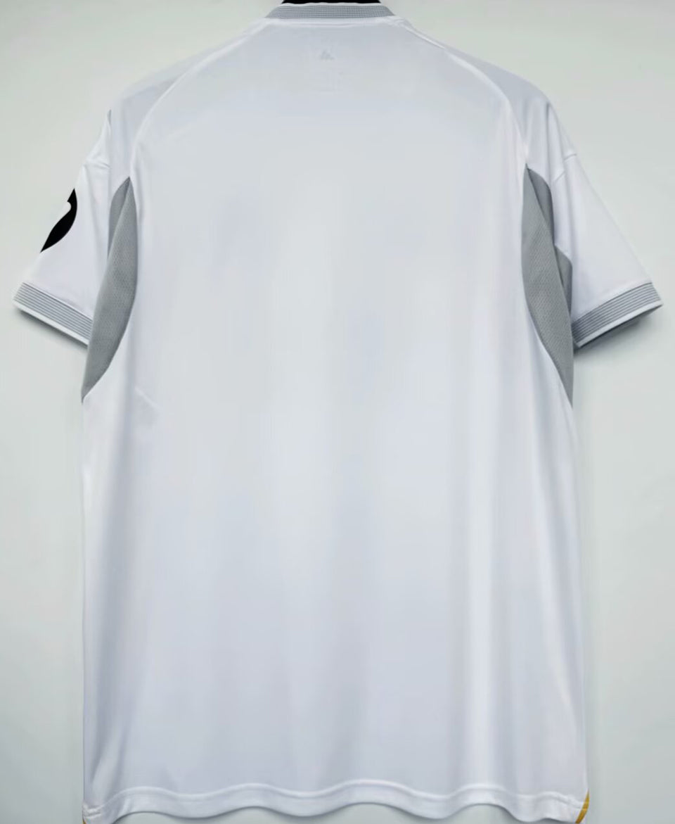 jersey 2025/26 real madrid local manga corta versión fan