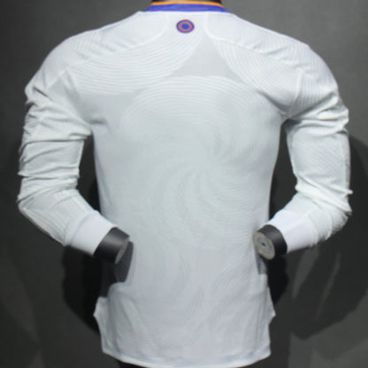 Jersey 2021/22 Real Madrid Local Manga larga Versión Jugador