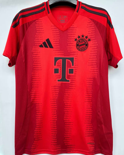 Jersey 2024/25 Bayern Munich Local Manga corta Versión Fan