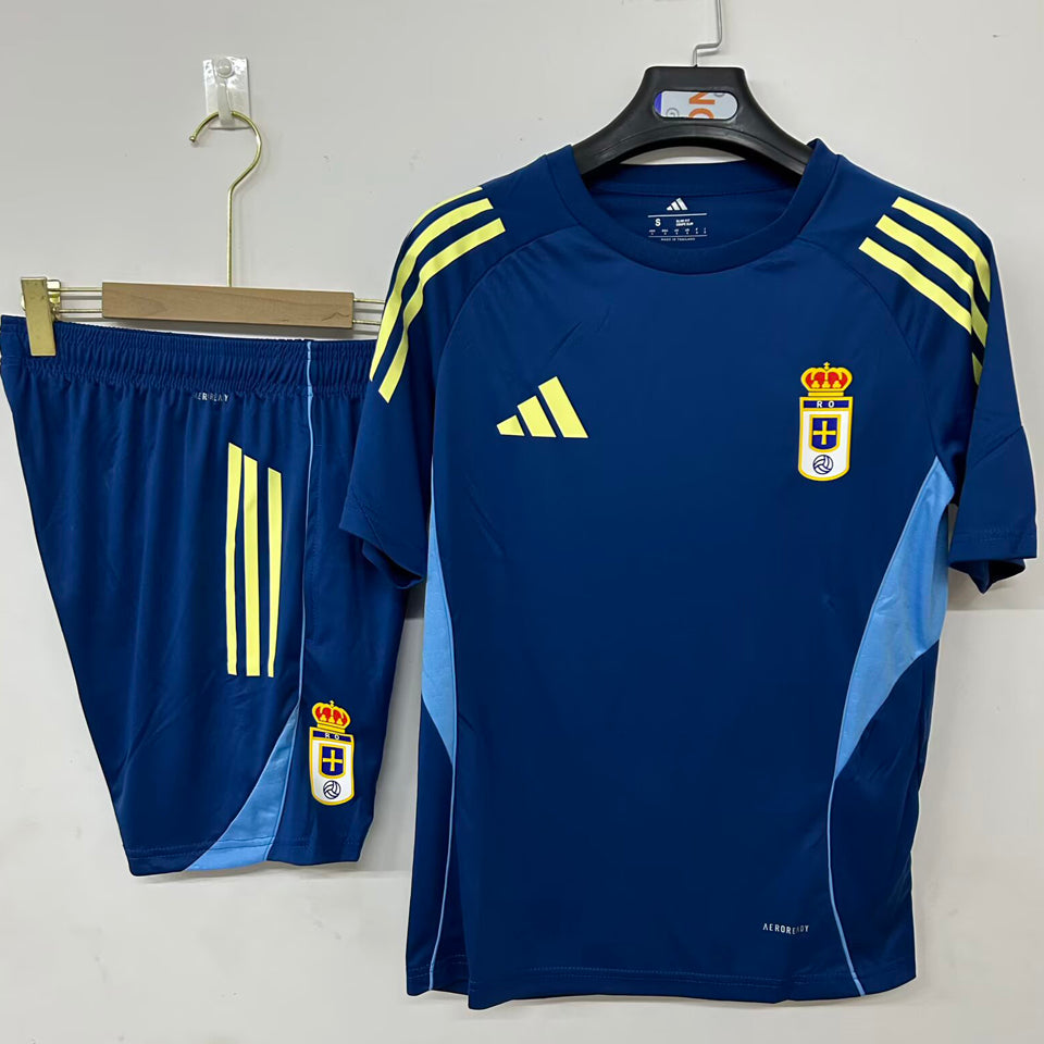 conjunto entrenamiento 2026 oviedo