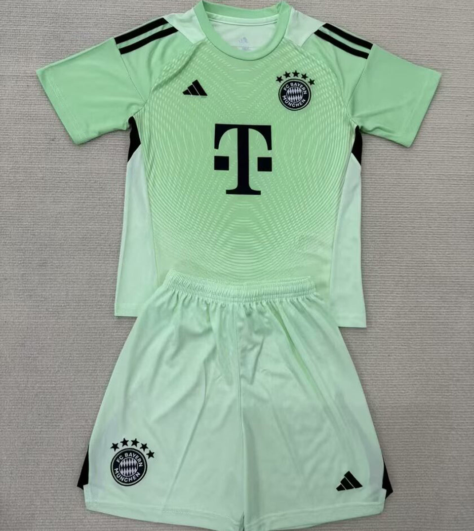 Jersey 2025/26 Bayern Munich Portero Manga corta Niño