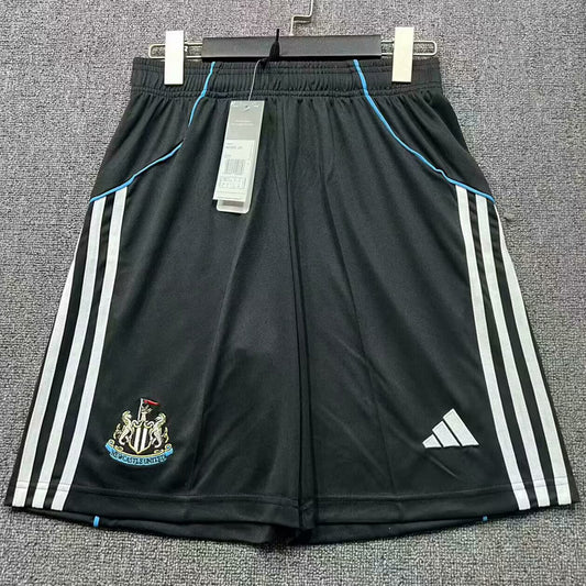 2025/26 Newcastle Local Versión Fan Shorts/ Pantalones