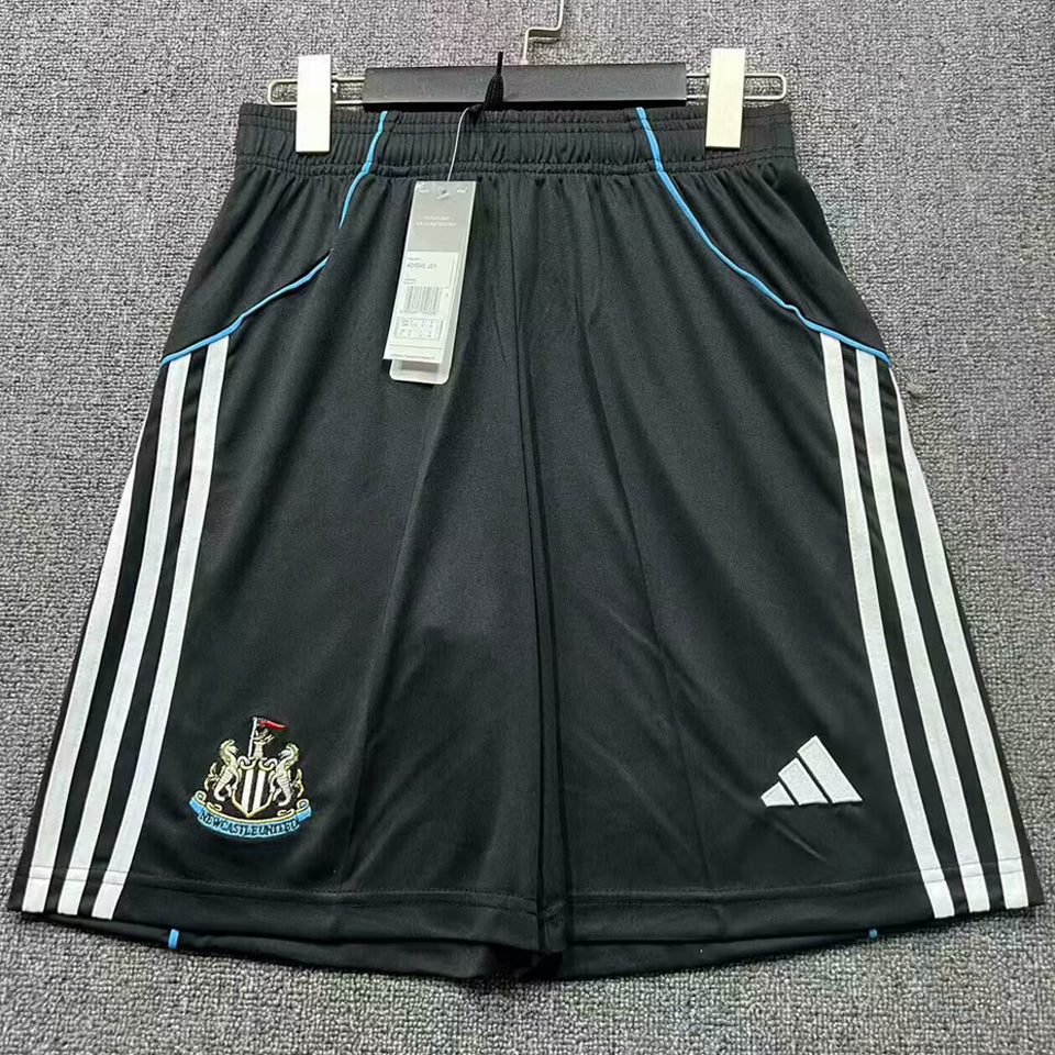 2025/26 Newcastle Local Versión Fan Shorts/ Pantalones