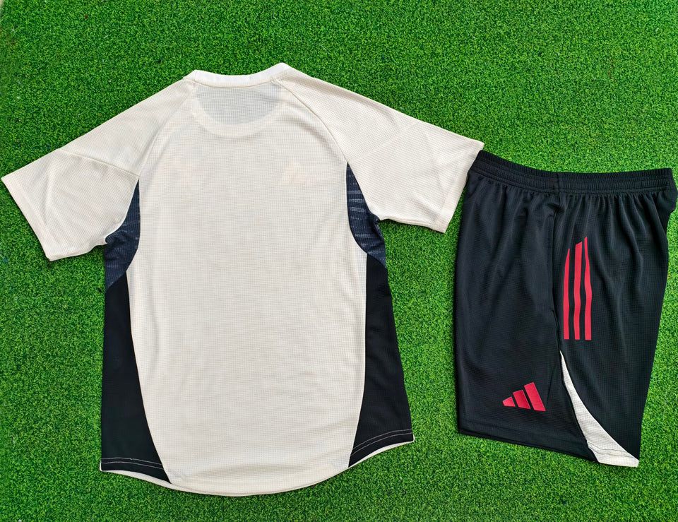 conjunto entrenamiento 2025/26 liverpool