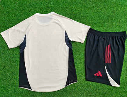 Conjunto Entrenamiento 2025/26 Liverpool