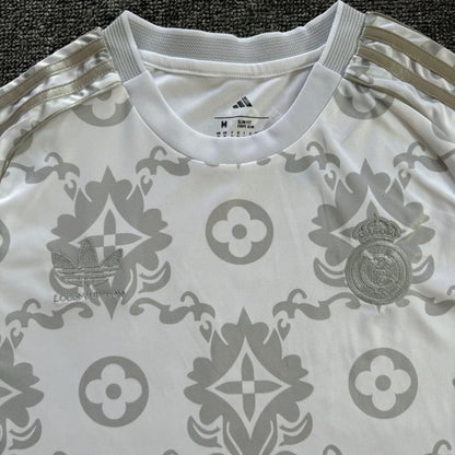 Jersey 2025/26 Real Madrid Especial Manga corta Versión Fan