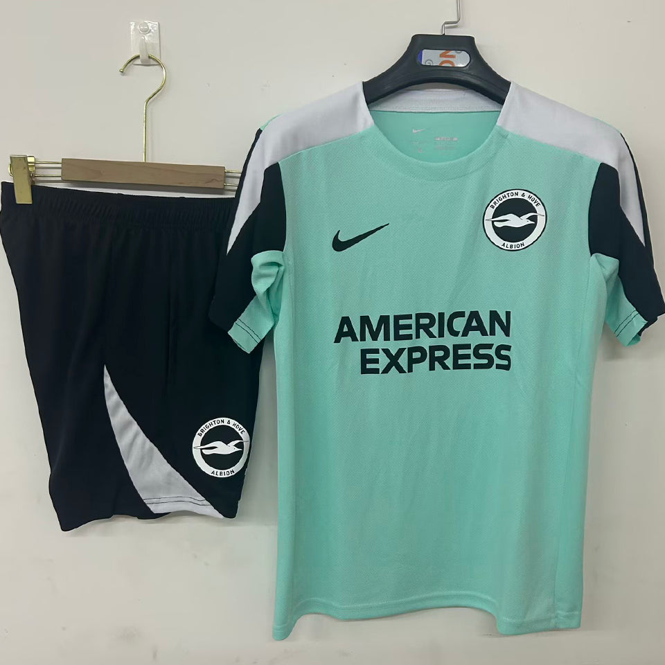 conjunto entrenamiento 2026 brighton