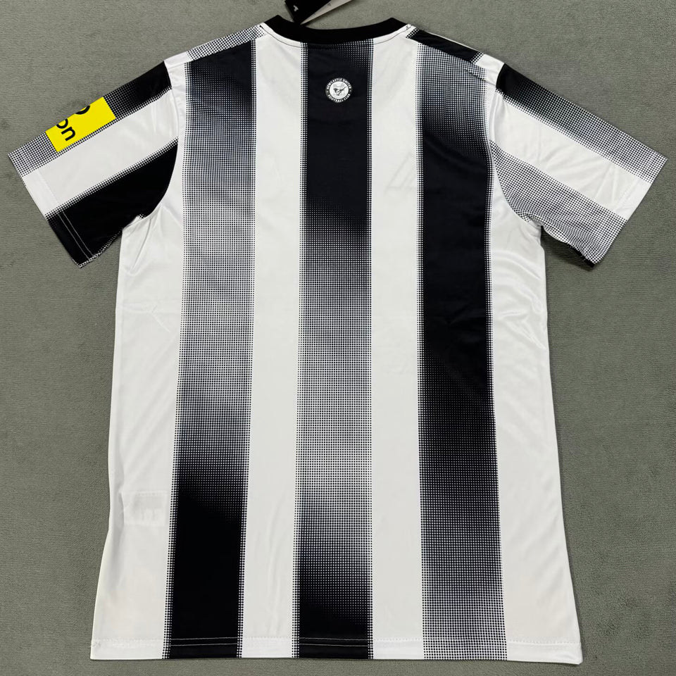 Jersey 2025/26 Newcastle Local Manga corta Versión Fan