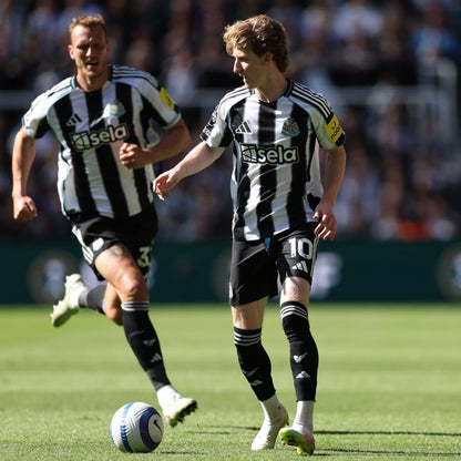 2025/26 Newcastle Local Versión Jugador Shorts/ Pantalones