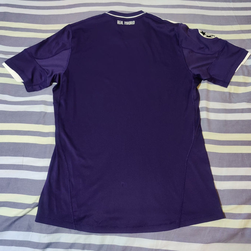 Jersey 2010/11 Real Madrid Tercero Manga corta Versión Fan Retro