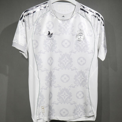 Jersey 2025/26 Real Madrid Especial Manga corta Versión Jugador