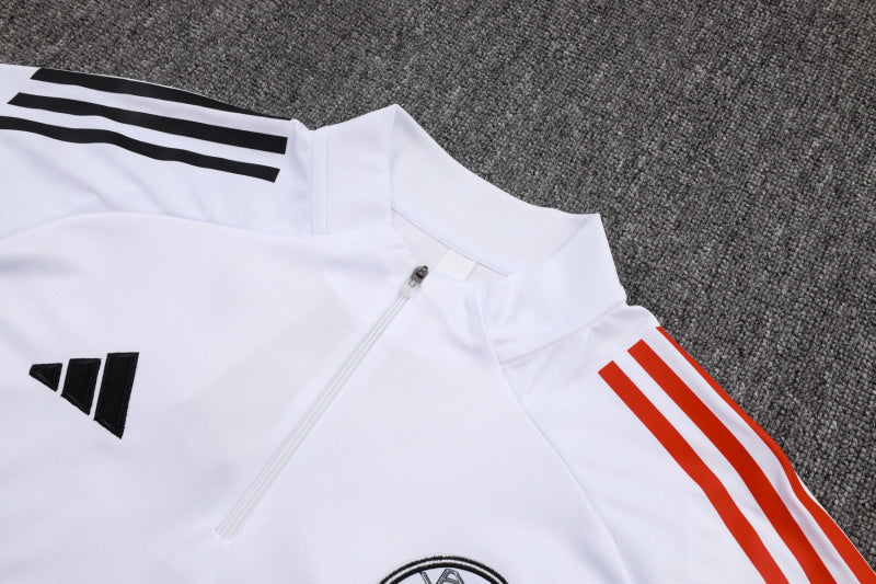 Conjunto Entrenamiento 2025/26 Ajax