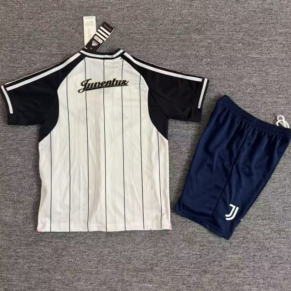 Jersey 2025/26 Juventus Especial Manga corta Niño