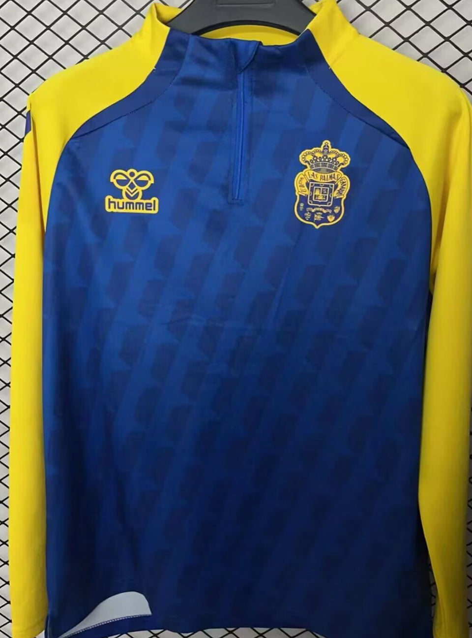 conjunto entrenamiento 2026 las palmas  and