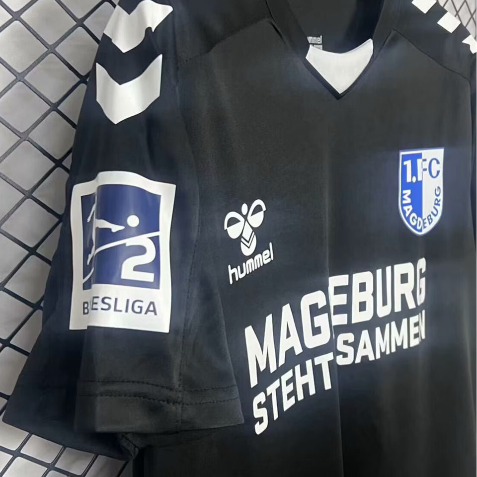 jersey 2025 magdeburg especial manga corta versión fan