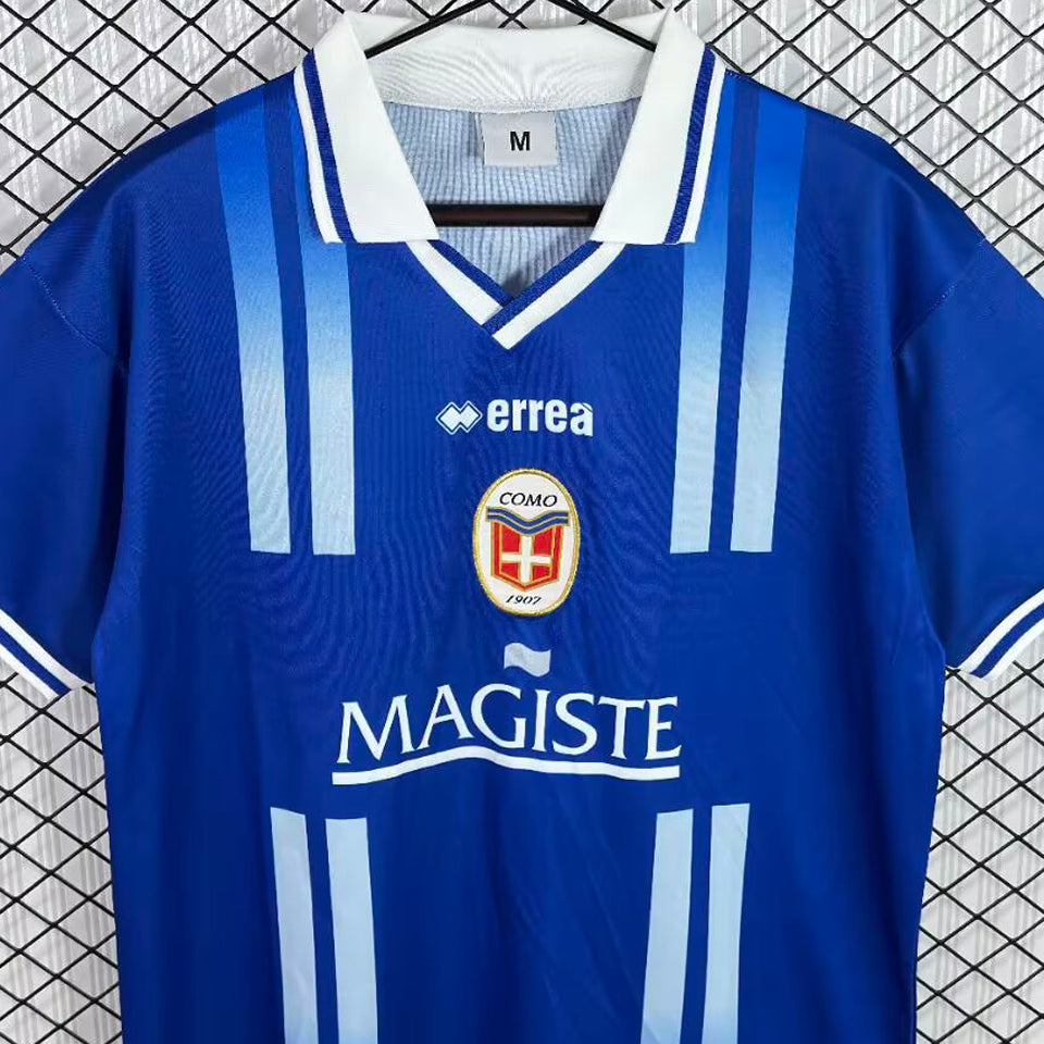 jersey 2001/2002 como local manga corta versión fan retro