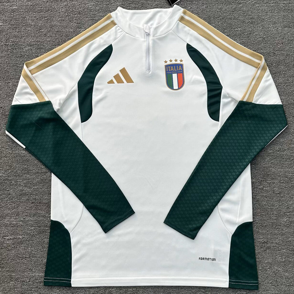 conjunto entrenamiento 2026 italia